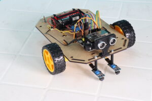 Kit de robot móvil con ESP32 para aprender robótica y programación educativa